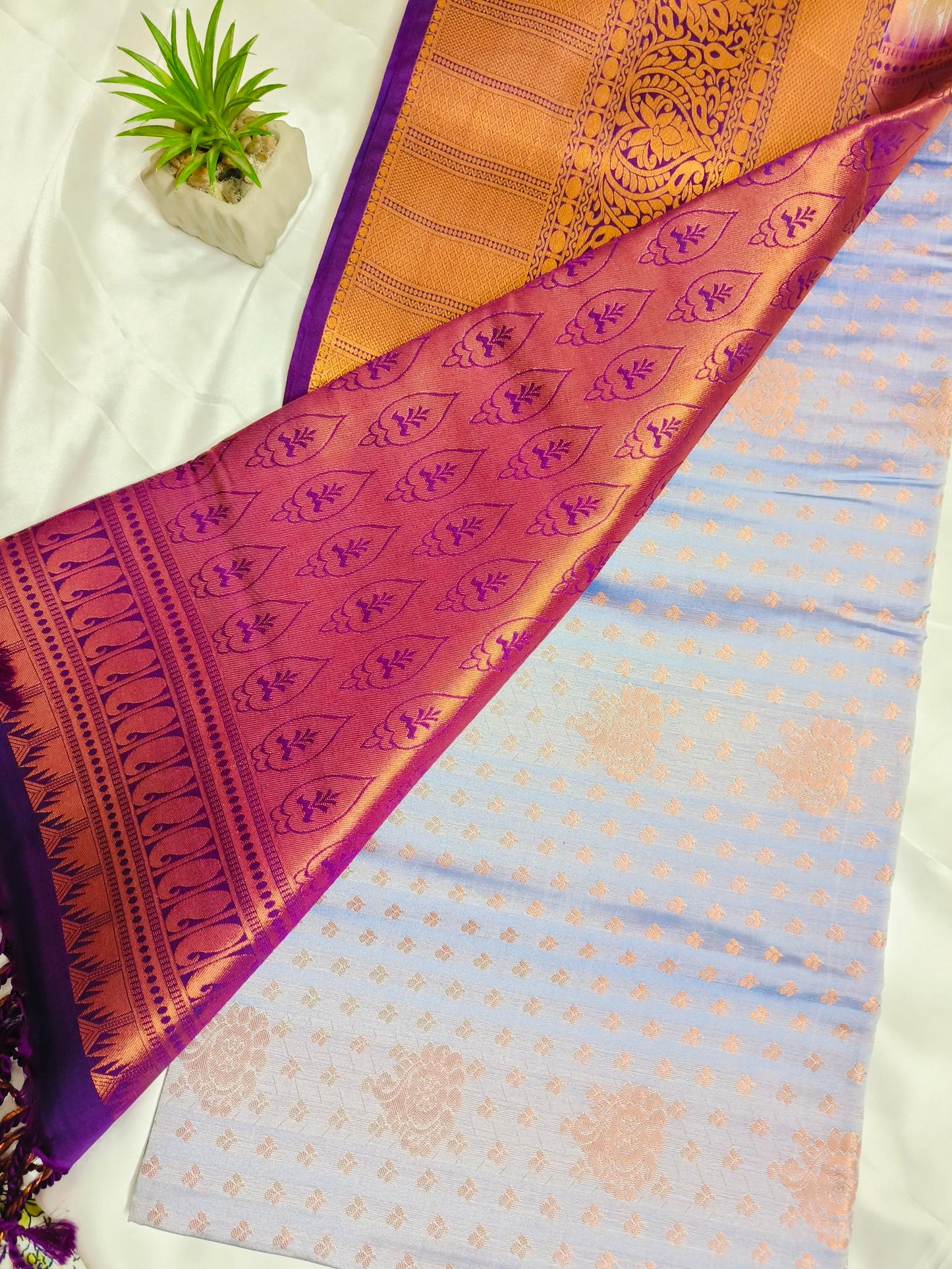 Big Border Lavender Semi-Silk Saree