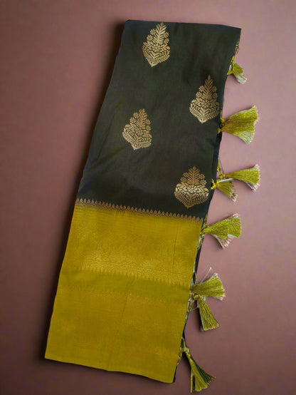 Chinon Crushed Black Saree