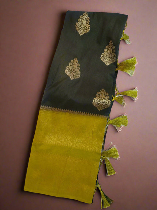 Chinon Crushed Black Saree