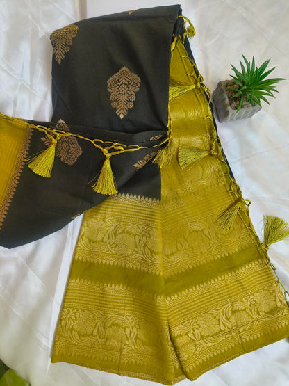 Chinon Crushed Black Saree