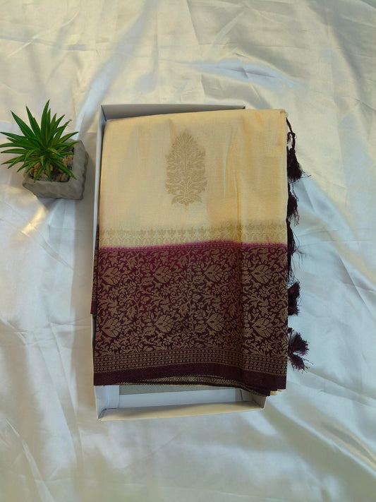 Chinon Crushed White Saree