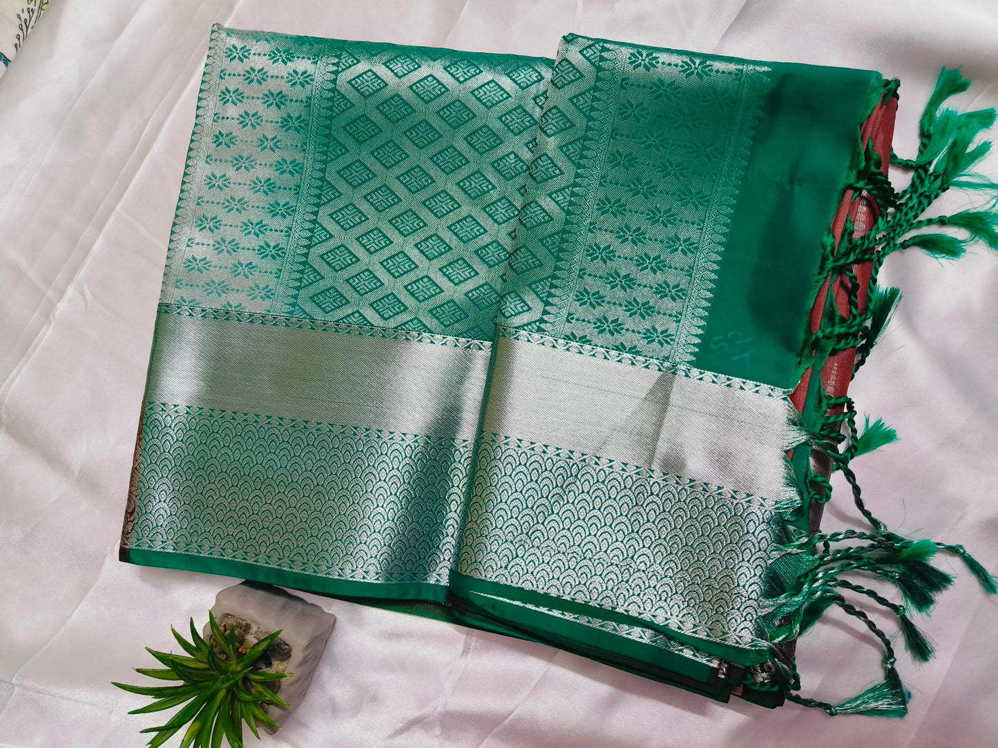 Rain drop Soft Silk Green Saree