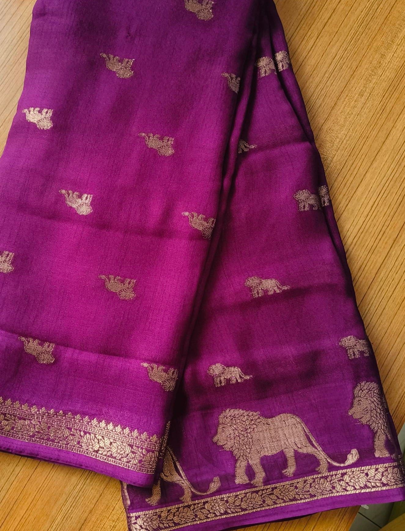 Small Border Animal Work Georgett Maroon Saree